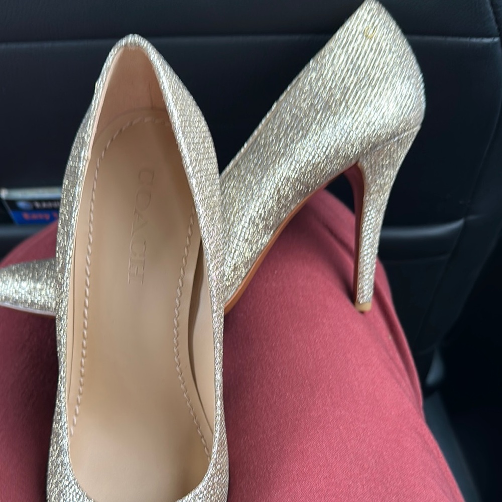 New Coach Gold Women's Heels never worn! 8.5